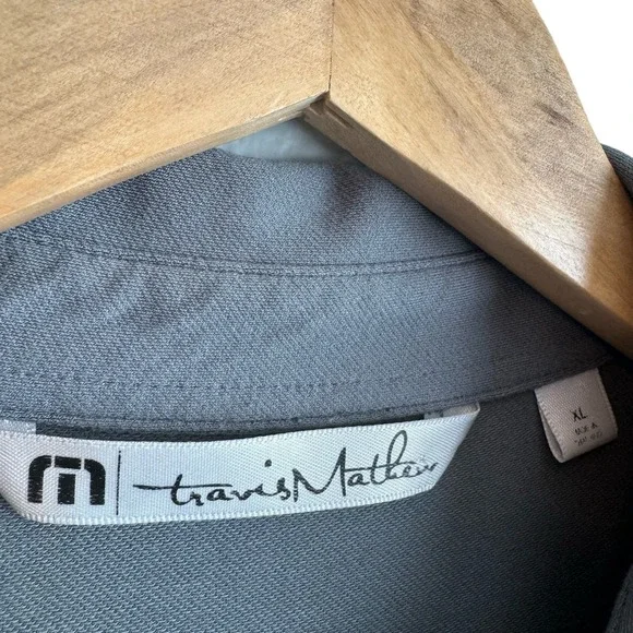 Men’s Travis Mathew Grey Golf Polo Short Sleeve Shirt Pocket Size XL - Picture 4 of 7